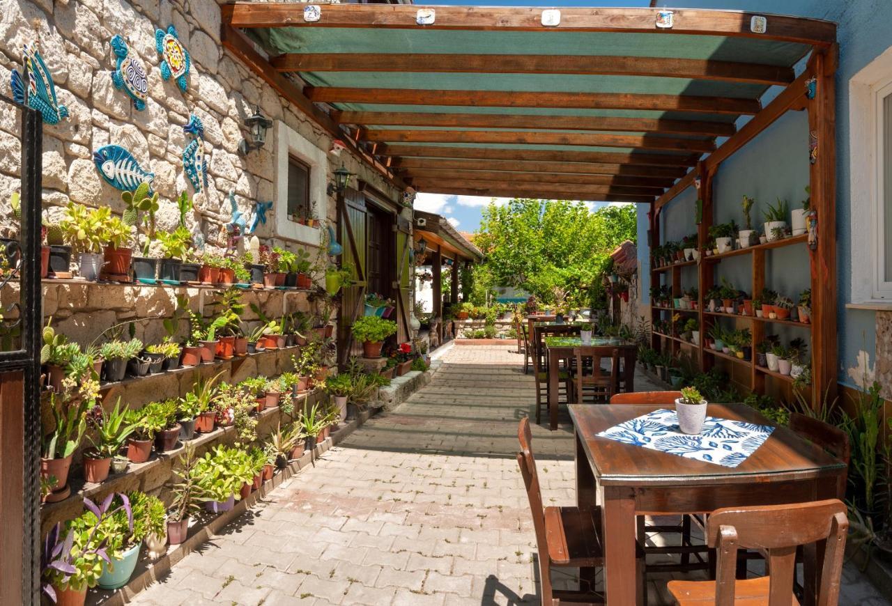Flores Hotel Alaçatı Exterior photo