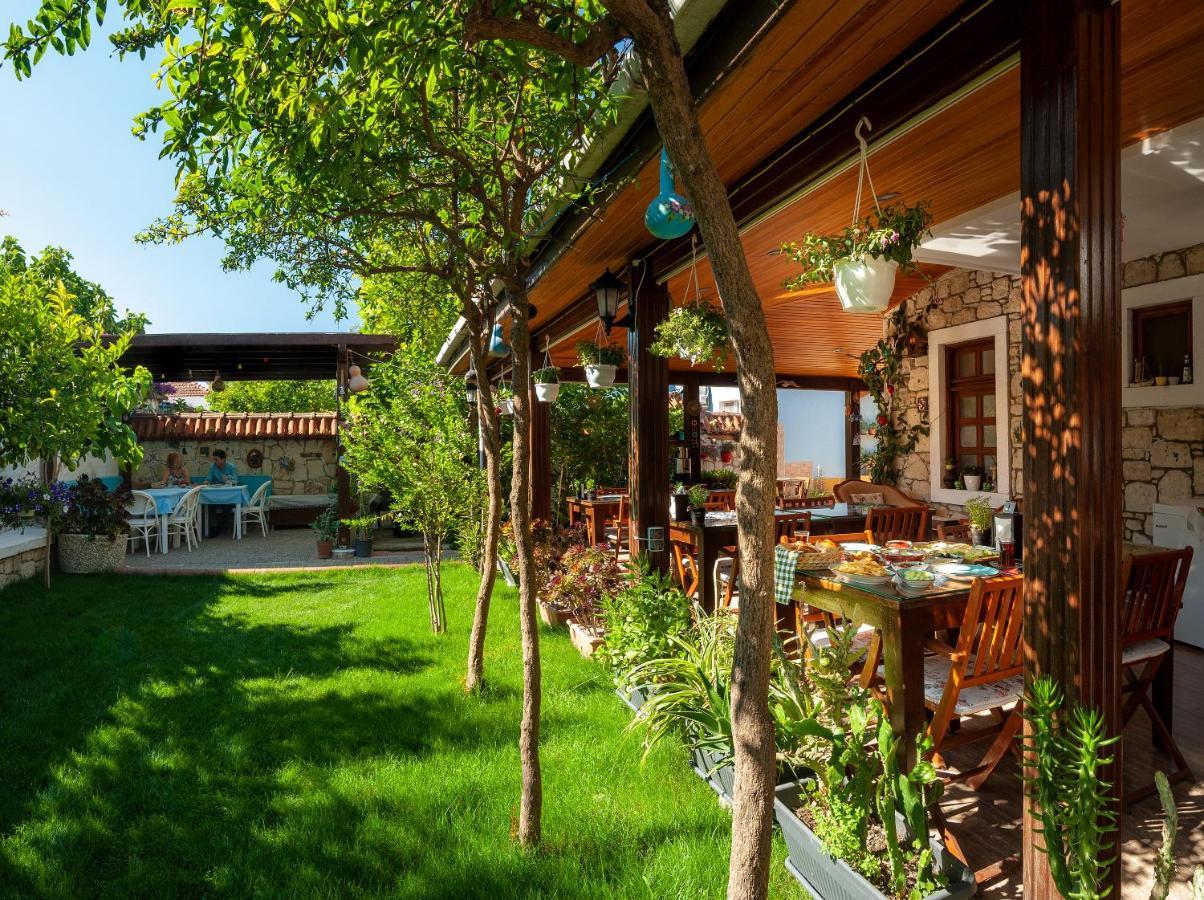 Flores Hotel Alaçatı Exterior photo